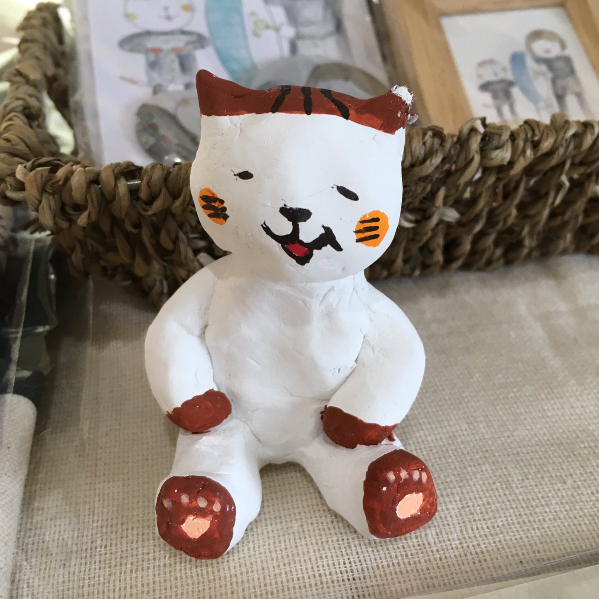 YTono2's tweet photo. 【ネコと暮らす日常リターンズ】
本日、最終日です!ただいま在廊中。ぜひぜひ!😸✨
#AQUA
#ネコと暮らす日常リターンズ
#LienFactory
#StudioTono https://t.co/TTRAZD2nLe