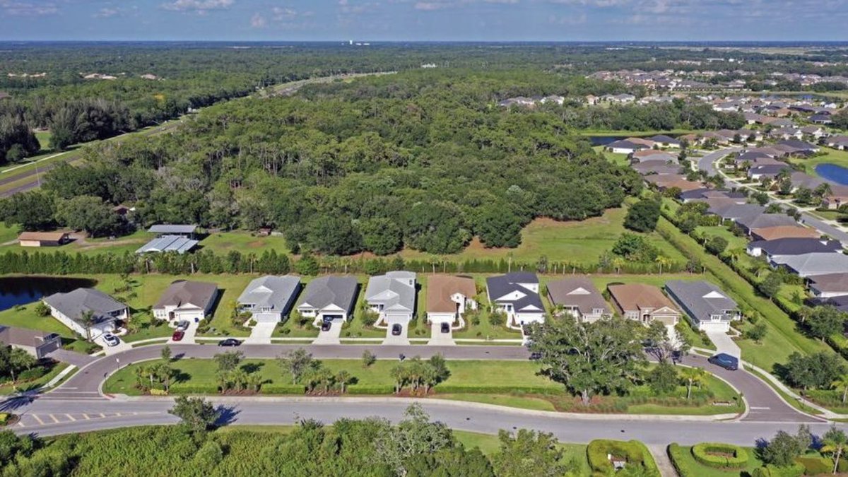 tbenderphoto1's tweet photo. #PhotoGallery #MarketSnapshot: #EagleTrace in #East #Bradenton
#EagleTrace is located just outside of the #LakewoodRanch area and is a private gated #community.
https://t.co/9UZuLBrpp2
#ReadAllAboutIt By #ChrisAngermann
https://t.co/bSjO7lANlm https://t.co/I870kLaoLj