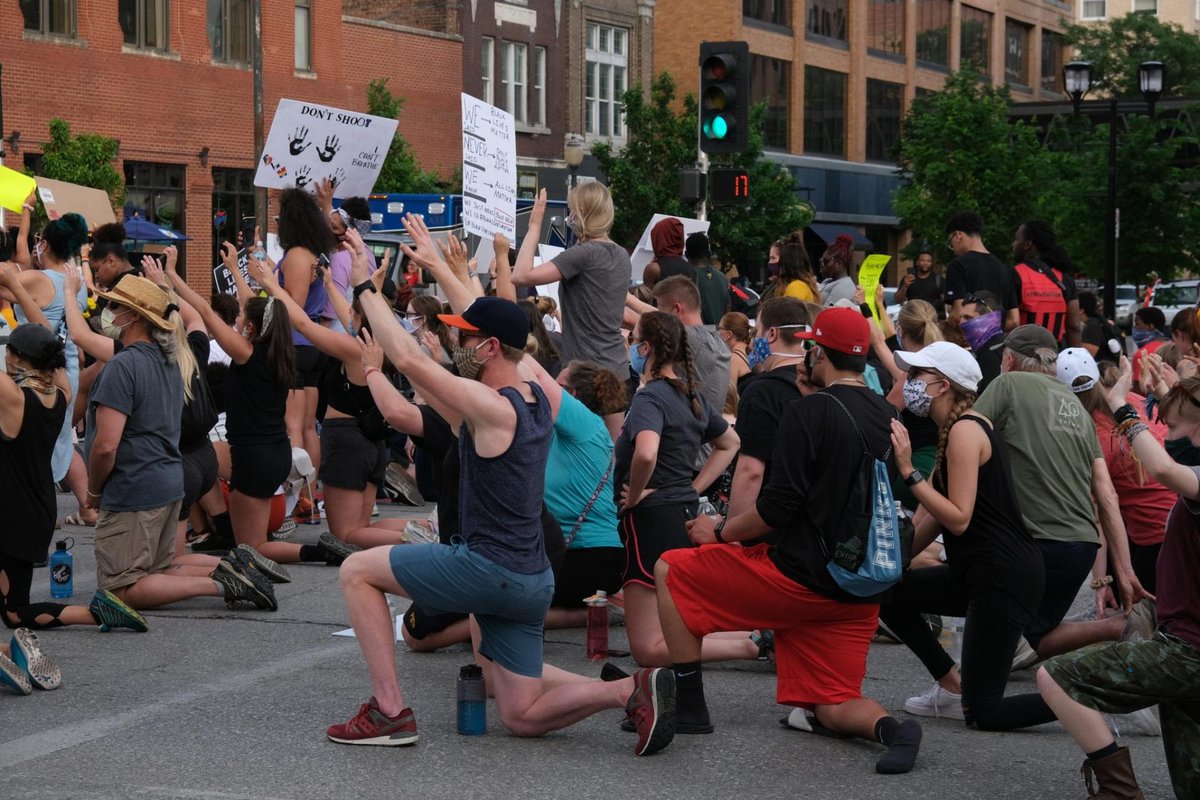 Just_Pele's tweet image. This stupid shit is becoming a dangerous cult.

#AllLivesMatter not just #BlackLivesMatter, #ItsTimeToStop the race simping. 🤨