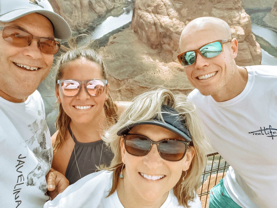 arpressw's tweet photo. WHAT. A. DAY!! Love this crew!! @fwcats1 @PamPtweeter @StrengthSam40 #HorseshoeBend #LakePowell #NorthRim #AZAdventures https://t.co/aZOfJ4dKTY