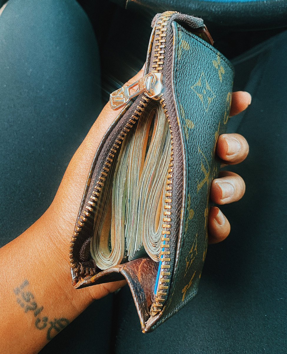 iman, the icon. tweet media