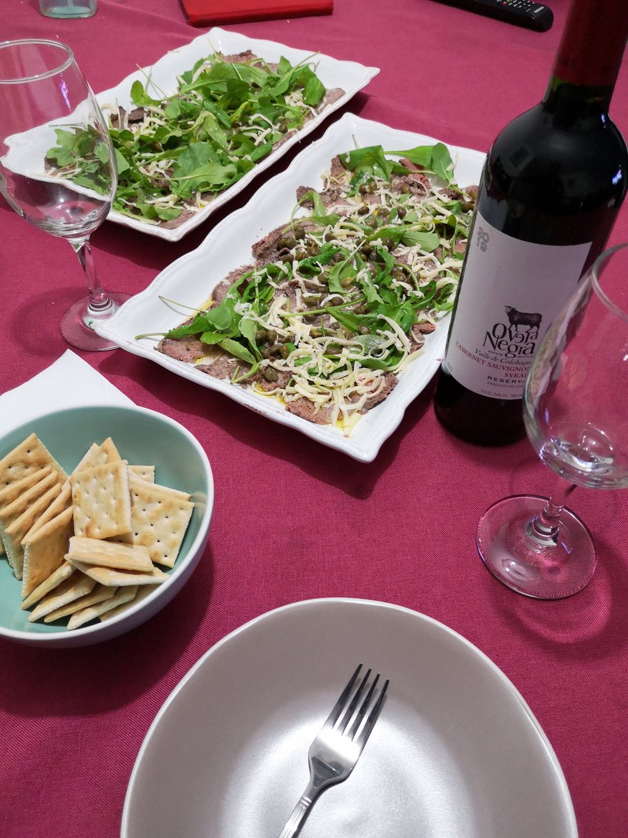 maxc78's tweet image. Esperando #HelgaYFlora sin comerciales, por favor.