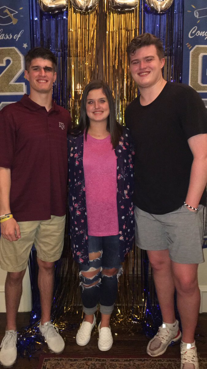 👨🏻‍🎓🎓congrats to my sweet handsome baby cousin <a href="/Brendon_ferg02/">Ferg</a>👨🏻‍🎓🎓you are gonna do great things in life and im so proud of you..i love you!!! 
#Classof2020#👨🏻‍🎓🎓#myfavs🖤