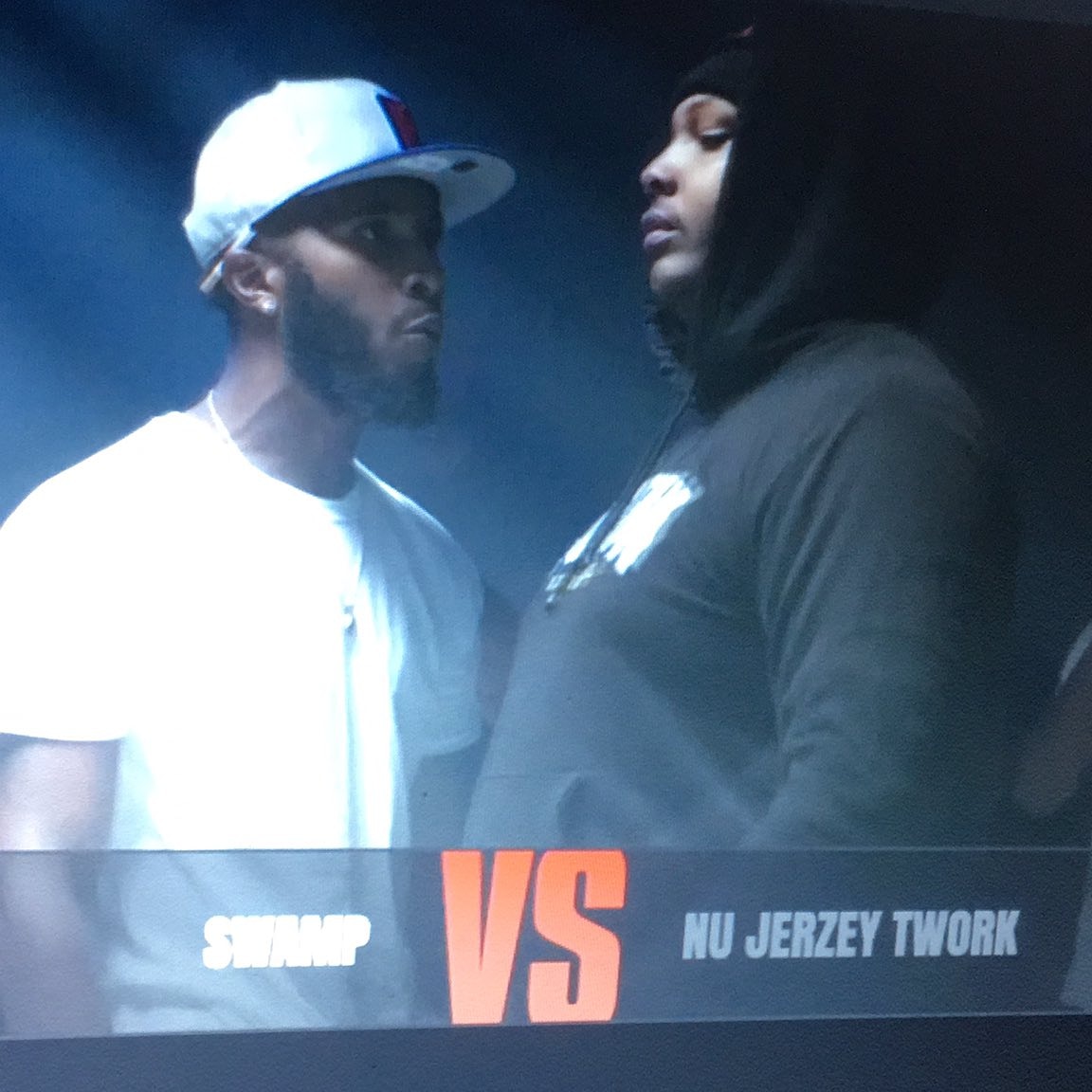 AllFaxxx's tweet image. So we just giving #twork the 2nd, due to a rd full of NAME-FLIPS, which he said he wouldn't do in this faceoff?  Shaun paige this, shaun marion that, flip flip flip, and what else?  And even chocked THAT RD too. Like wtf. #bars #swamp  #UltimateMadness