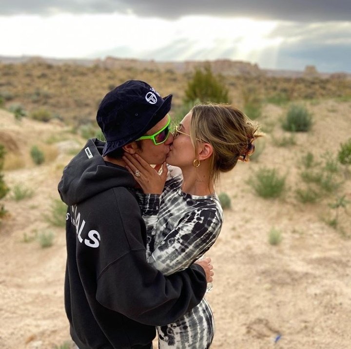flatlineuhl's tweet photo. JUSTIN AND HAILEY BIEBER. THATS THE TWEET. https://t.co/vgGGfLBe0T