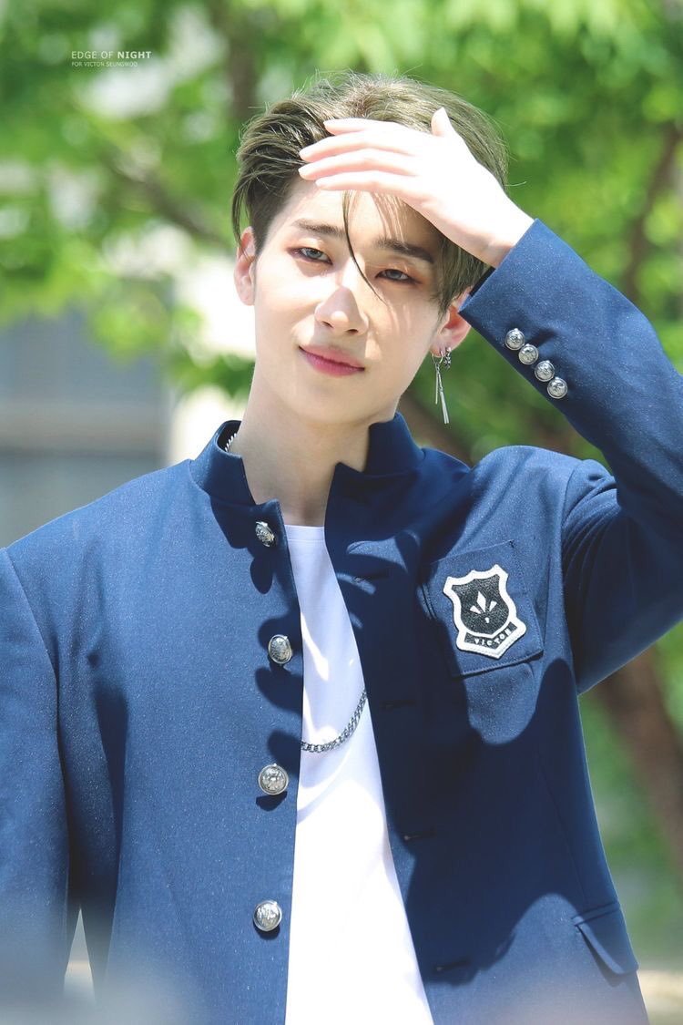 seungwoo handsome thread (aka my favourite looks of him)1. seungwoo handsome TOS era
