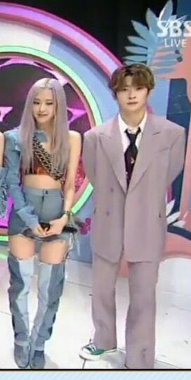 𝙨𝙤𝙛𝙩 𝙘𝙧𝙤𝙞𝙨𝙨𝙖𝙣𝙩 🥐 tweet media