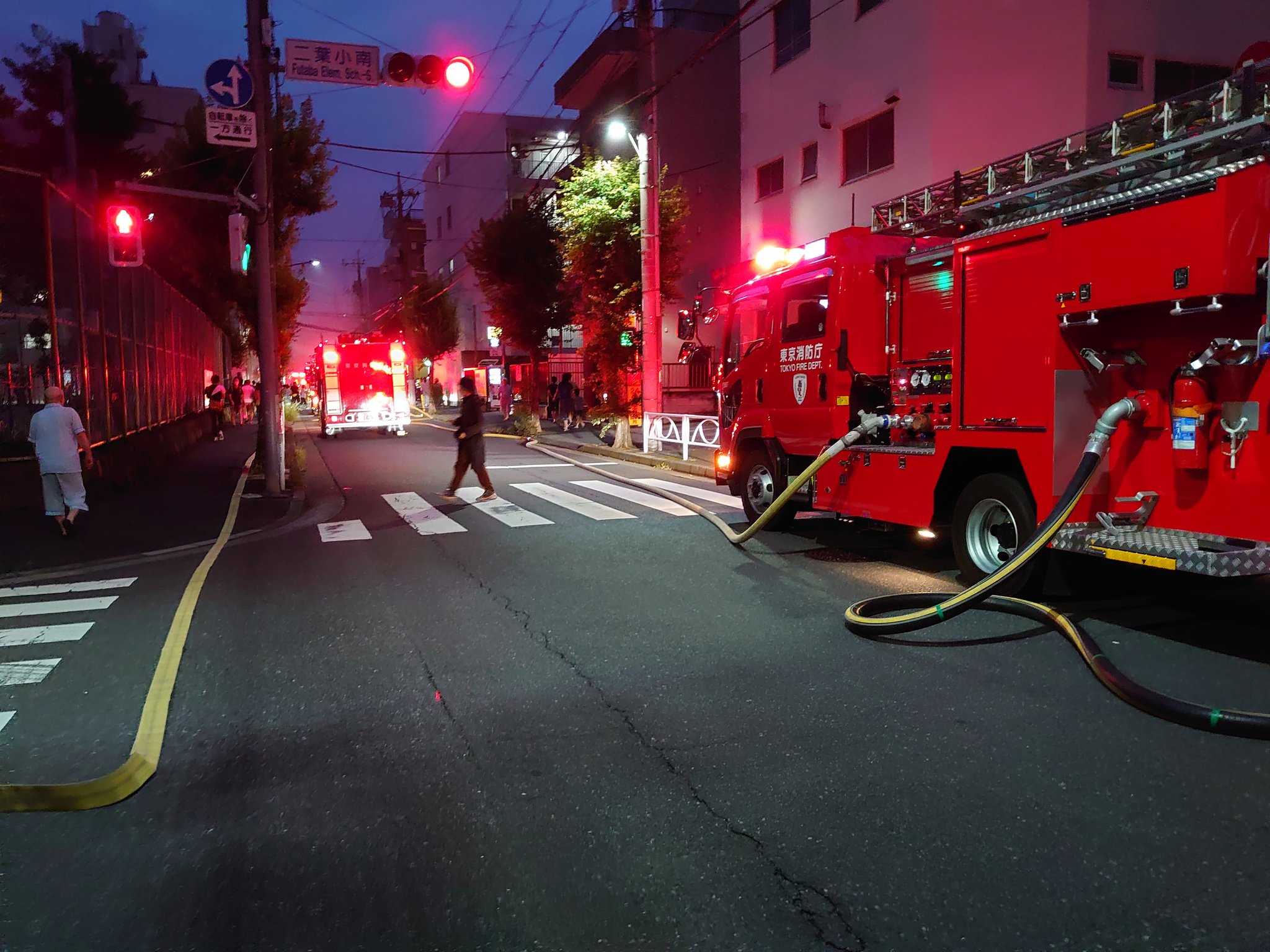 墨田区石原で火事が起きている現場の画像