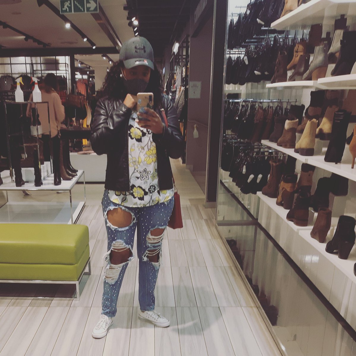 cecemabadi's tweet photo. #Menlyn https://t.co/rSNroozCv2