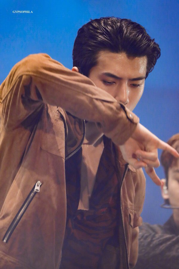 sehunpicture's tweet photo. https://t.co/E1K4q9kKIV