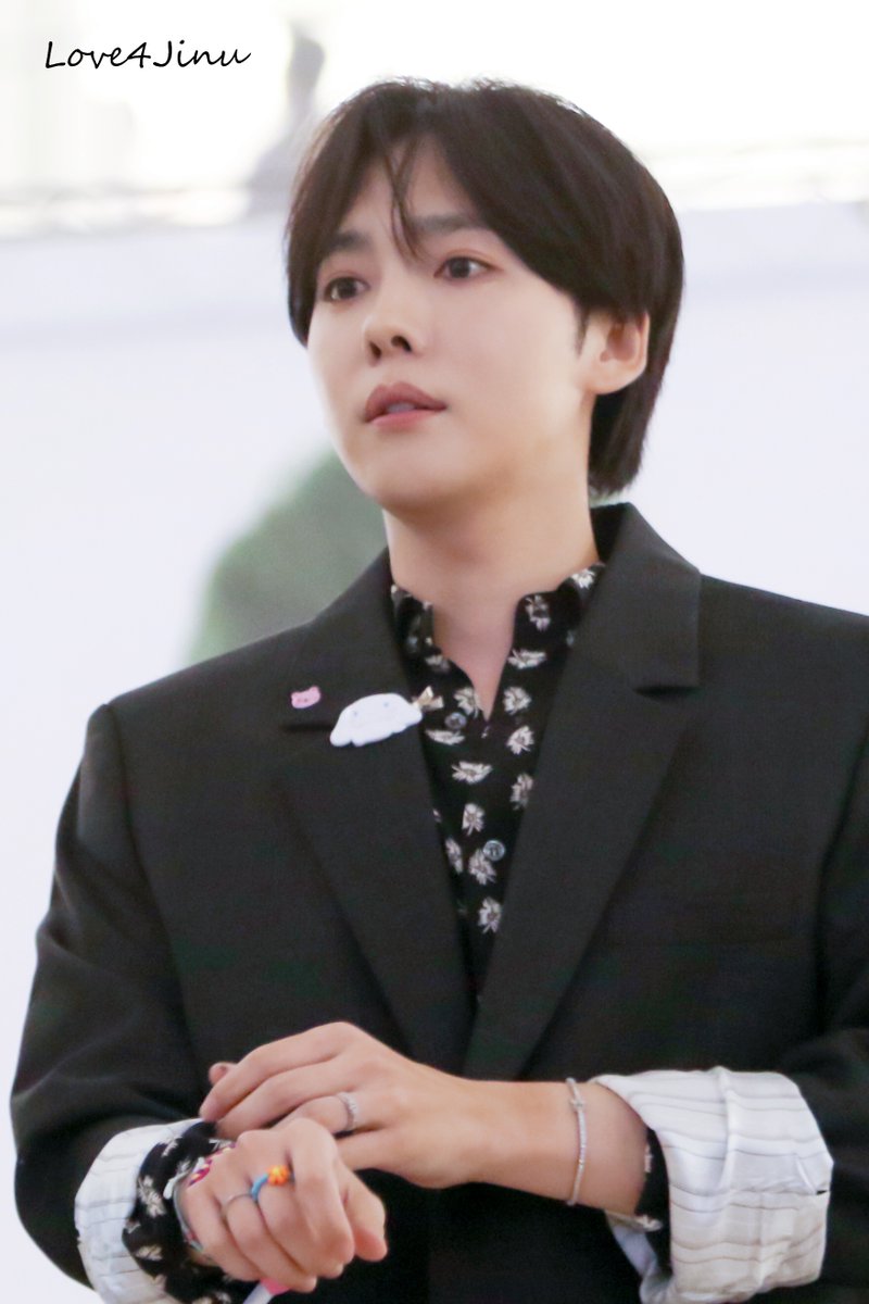love4jinu's tweet photo. 200628「countdown 562」
191102 Fan sign
#JINU
#김진우
#진우
#KIMJINWOO
#WINNER
#위너
#WinnerRemember
#Wemember_Remember https://t.co/1qqbdfPEyj