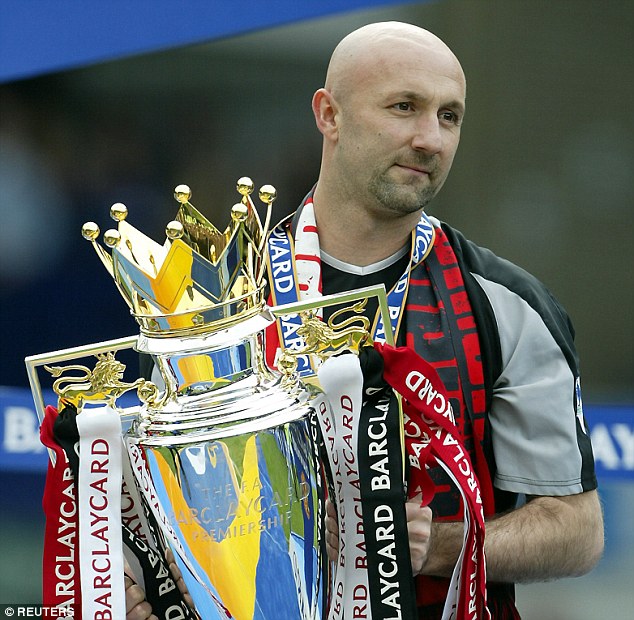 Happy birthday to former Manchester United  and France goalkeeper Fabien Barthez.  