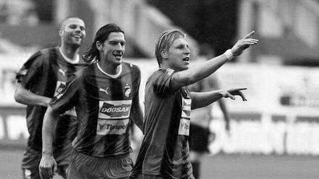 LukasValenta6's tweet photo. Z týhle fotky mrazí 😳🕯️✝️✝️✝️
@fcviktorkaplzen
@fortunaligacz #cisovsky #rajtoral #bystron https://t.co/4wdzD8ac4y