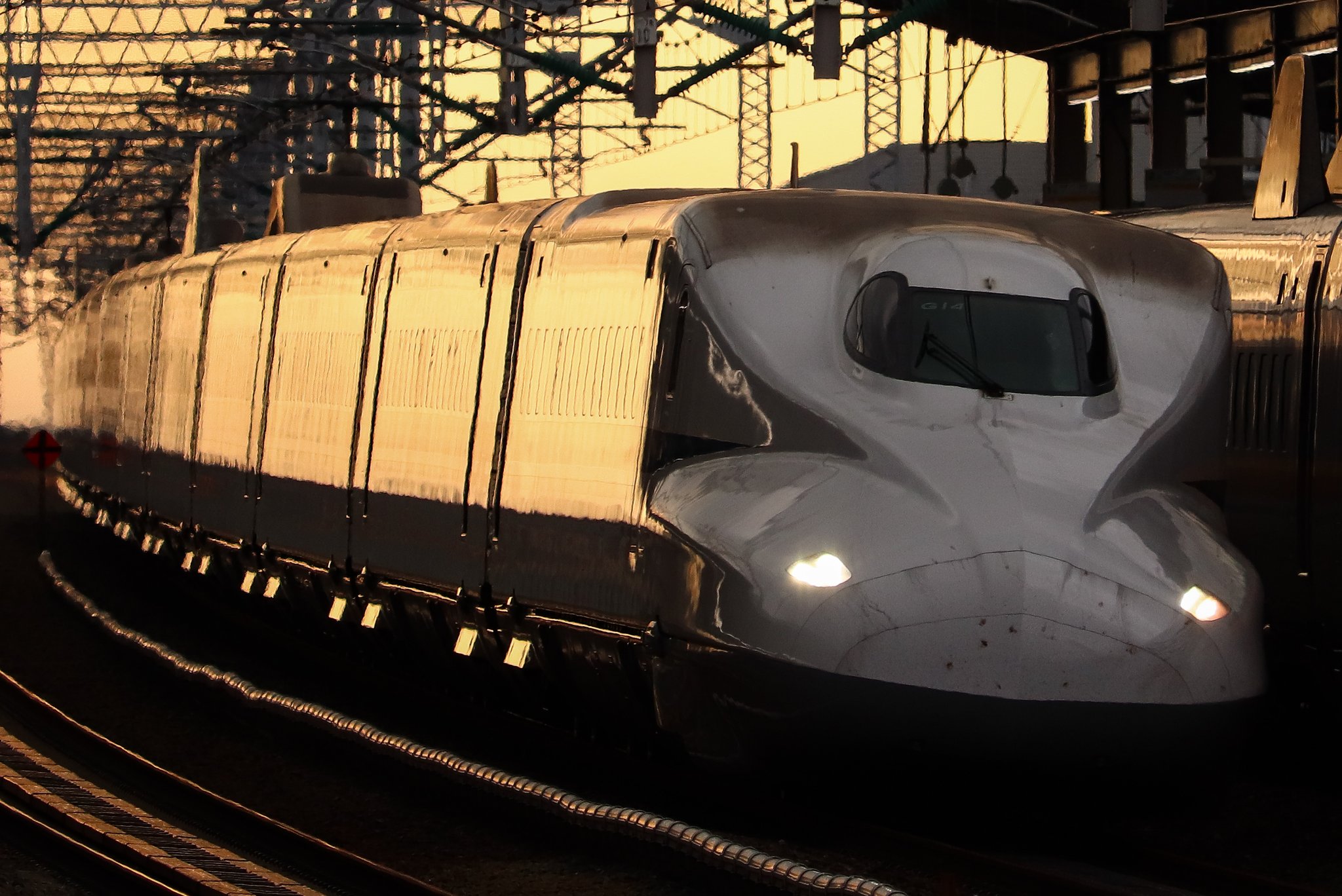 おふぐye W Ep 6 28 こだま854号 700系e編成 のぞみ44号 N700a G14編成 こだま865号 500系v3編成 西明石駅にて ドクターイエロー撮影後もしばらく新幹線を撮影 日の照りつけた間にレールスターをシルエット風に撮影したり44aをギラリで撮影したり