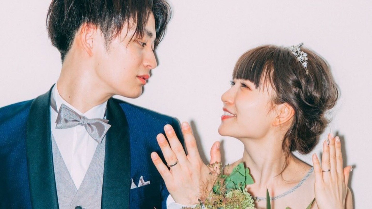 ねるる Pa Twitter あいのり桃 初めてインスタ見たら出会い系で知り合って結婚した年下の旦那はイケメンだし 旅行行きまくってるし 芸能人とも仲良くしてるし 嫉妬されがちな絶妙な顔でそりゃアンチわくなぁって思ったけど 民放出ないからわざわざ見なきゃ視界は