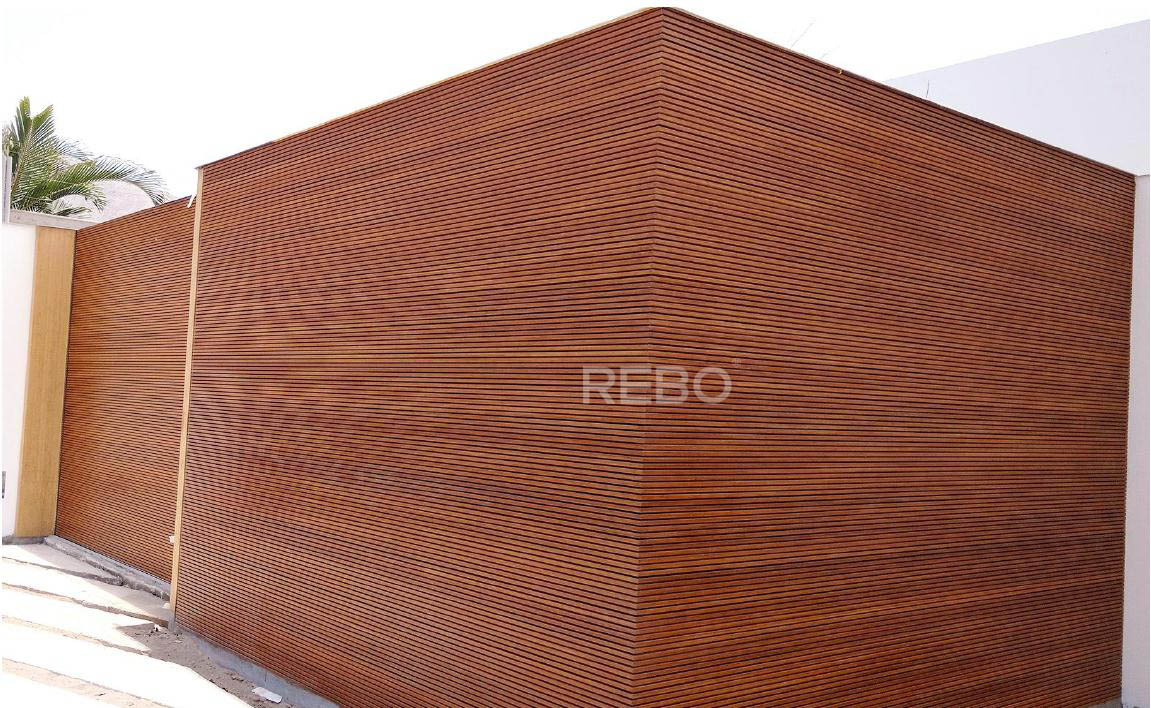 As a high-density bamboo board, made of raw bamboo strips. We use the physical heat treatment process to alter the hardness, dimensional stability, and durability to make sure the quality.A perfect and natural product.#REBOBAMBOO #ECO #Bamboopanel #Panel #Constructionmaterial