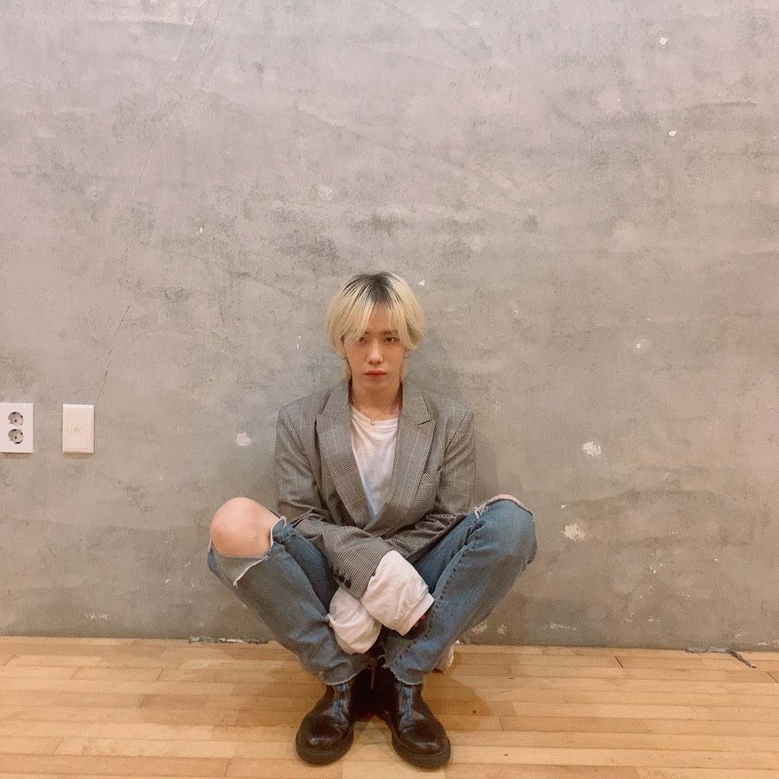 1team_twt's tweet photo. [#1TEAM #진우 #JINWOO]
찌릿 😑 https://t.co/AZx4a1Ifzs