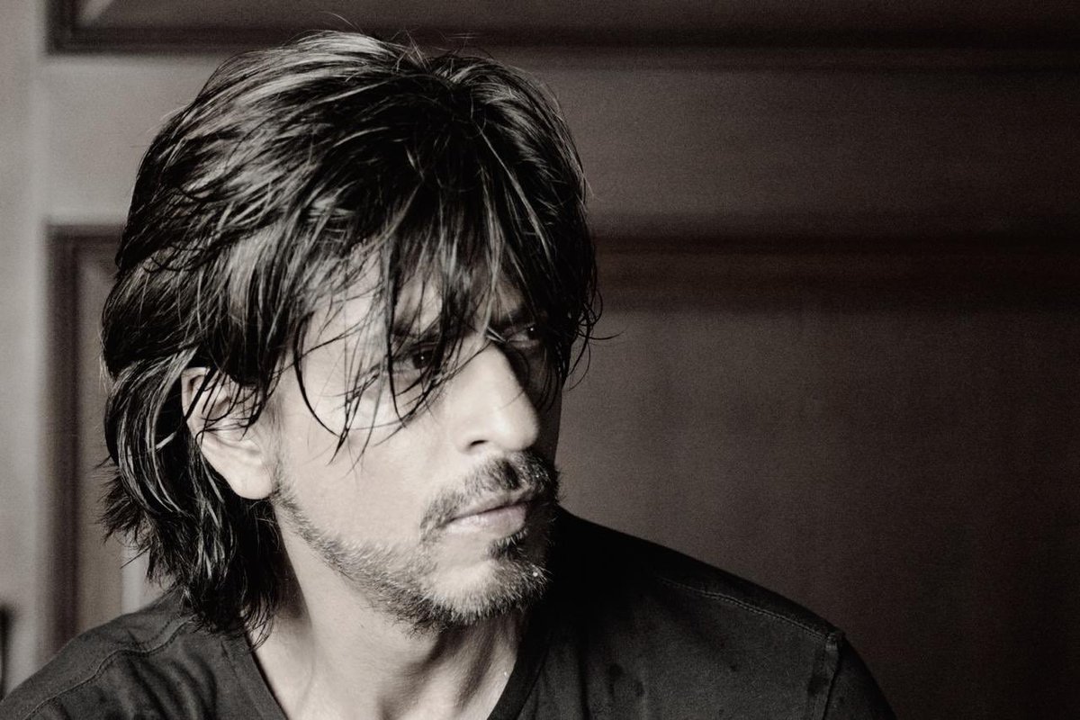 Shah Rukh Khan on Twitter: "Don't know when my passion became my purpose  and then turned into my profession. Thank u all for so many years of  allowing me to entertain you.
