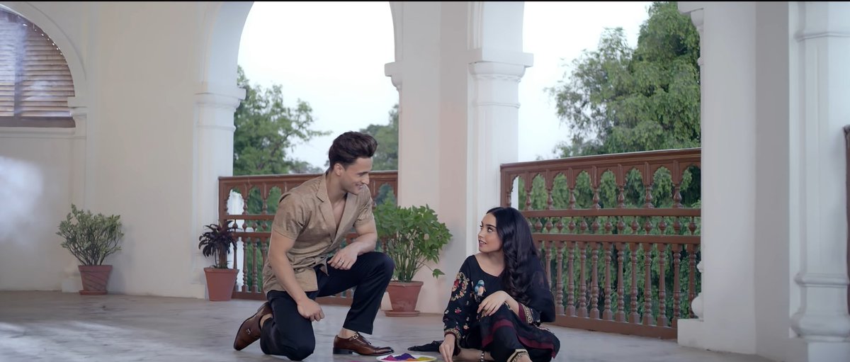 He made her happy  #TeriGali