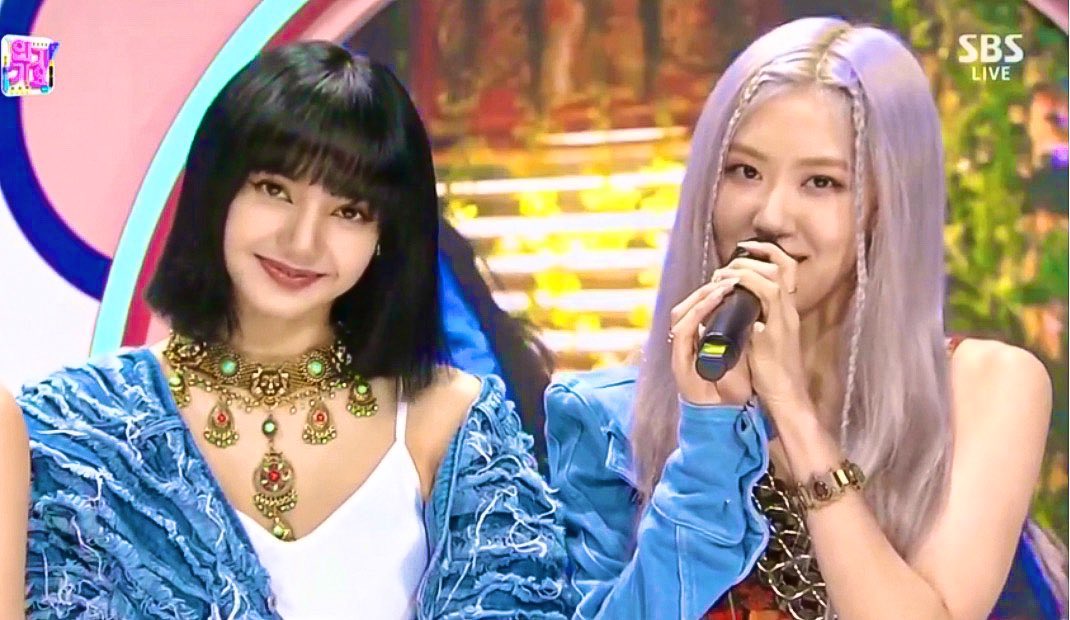 lamourdemavies's tweet photo. why yall ship rosie with guy when there’s a whole lalisa manoban beside her? I just don’t get it 💆🏻‍♀️ https://t.co/zWCvkIRoaN
