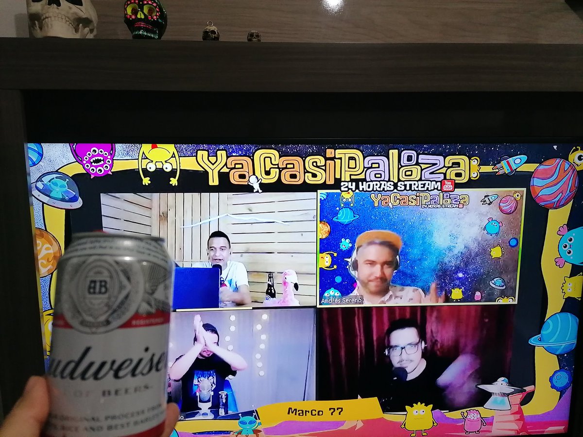 Seguimos en el ruedo viendo #yacasipalooza bebiendo birritas! Vamos bros que si podemos <a href="/ManuelAngel/">Manuel Ángel Redondo</a> <a href="/DjMaRco77/">Marco Antonio Santos</a> Ruedaloooo!