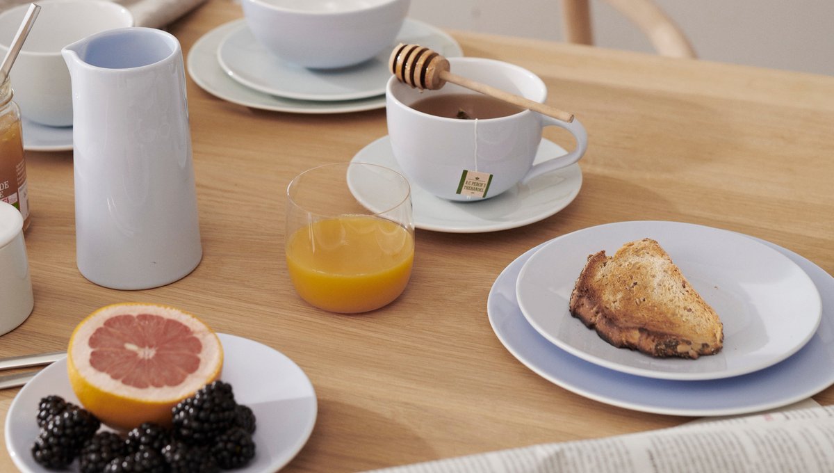 steltondesign's tweet photo. Good morning!
Enjoy a brunch with Emma and take your time. The Emma series has everything you need for a cosy table setting. Choose between blue and greenish tones or grey hues. #steltondesign #scandinaviandesign #coffeelover #vacuumjug #isolierkanne #teatime #emmacollection https://t.co/nvrhXowdi1