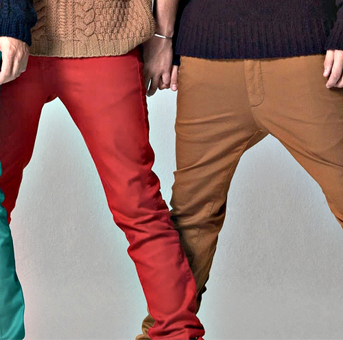 Louis and Harry holding hands?No, again it& #39;s Zarry