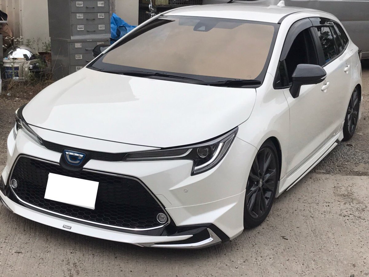 ふぃるむやさん Osaka カーフィルム施工 車両情報 カローラツーリング フロントガラス ブロンズメタル 少し前のキャンペーン当選者の方に施工いたしました ワンプライス 5 000円 施工のラッキーさんです 喜んでいただけて良かったです