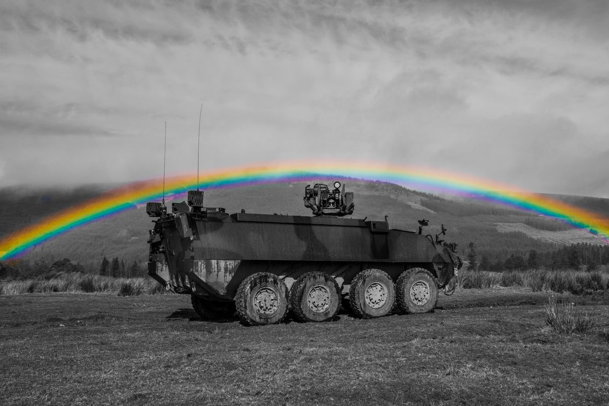 Óglaigh na hÉireann would like to wish everyone a very happy #PRIDE2020 

#DefendwithPride
#GlobalPride2020 
#StrengthentheNation 

For More:
military.ie/en/public-info…