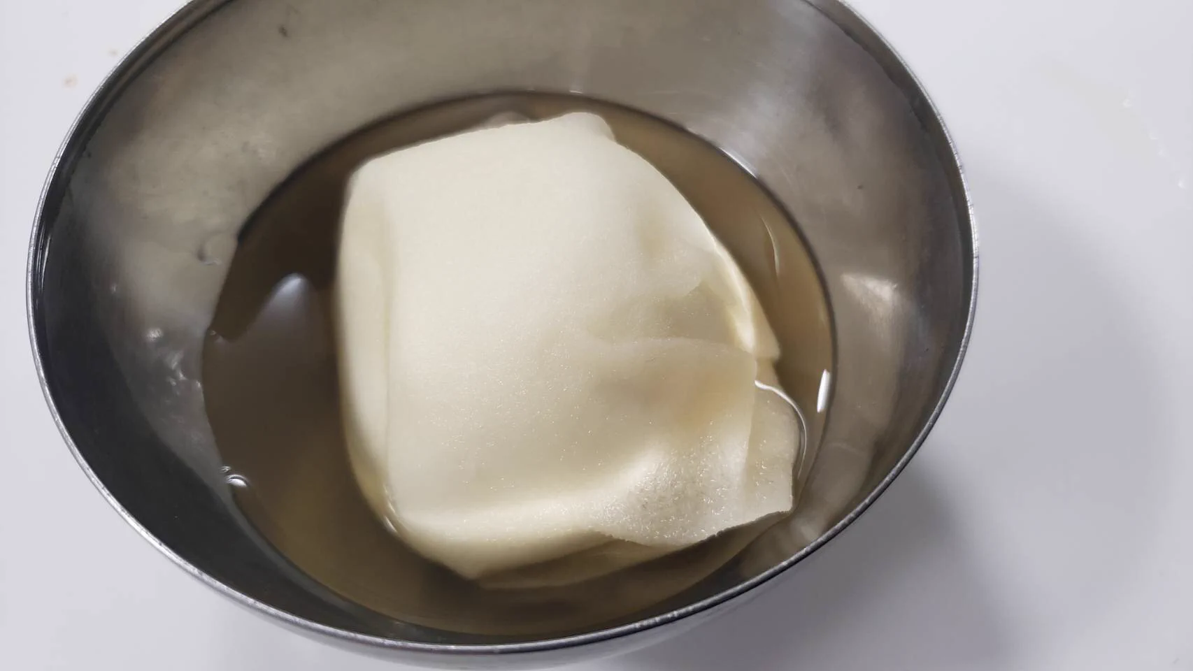 モッツァレラチーズをだしに！？おつまみに最適「だし漬けモッツァレラ」の作り方！