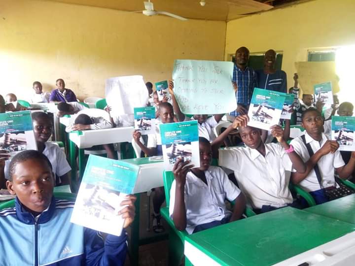 Ebiowei_KO's tweet photo. My name is Ebiowei Kelvin Obi, I am a tutor, a Digital Brand Influencer.

I am d CEO of "Book A Teen Initiative, @BookATeenIniti1", an Edu-Charity Foundation for helping students in rural areas wit FREE Textbooks &amp; other Education Materials. 

#PrayerForTacha | Kenyans | Access https://t.co/N68ASerM8W