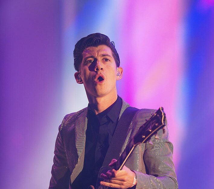 masterpIanmusic's tweet image. 7 years ago today Arctic Monkeys headlined Glastonbury for the second time