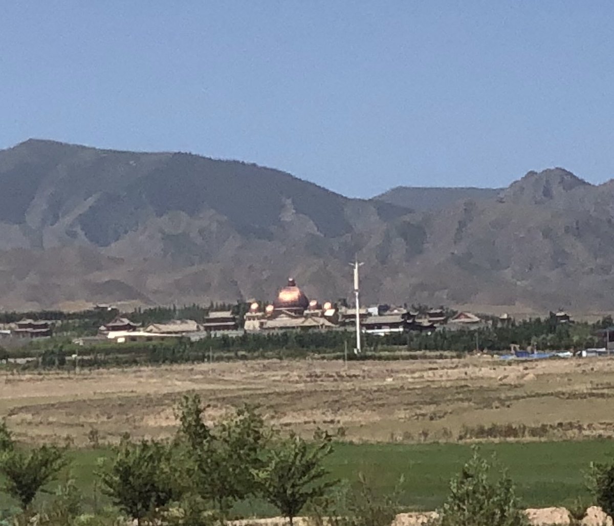 But that’s nothing. The ruined village has been surrounded be a new, mile long concrete castra wall. Above it, Buddhist investors have built a mock Il Duomo temple to play the Italian link. Down the road is a bizarre ‘Liqian cultural experience park’ with Burmese pagoda. 9/13