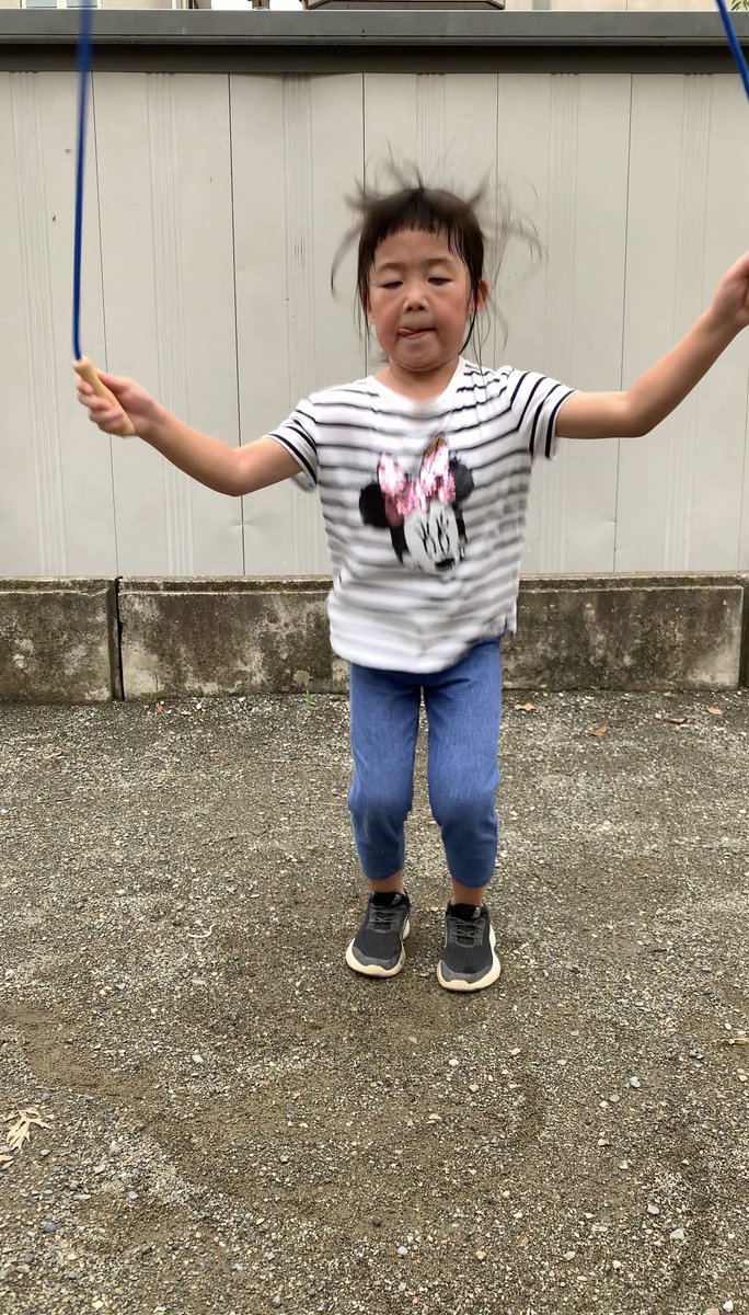 358man's tweet photo. 今日ねねが二重飛び出来る様になった👧 https://t.co/avyOMOPJPW