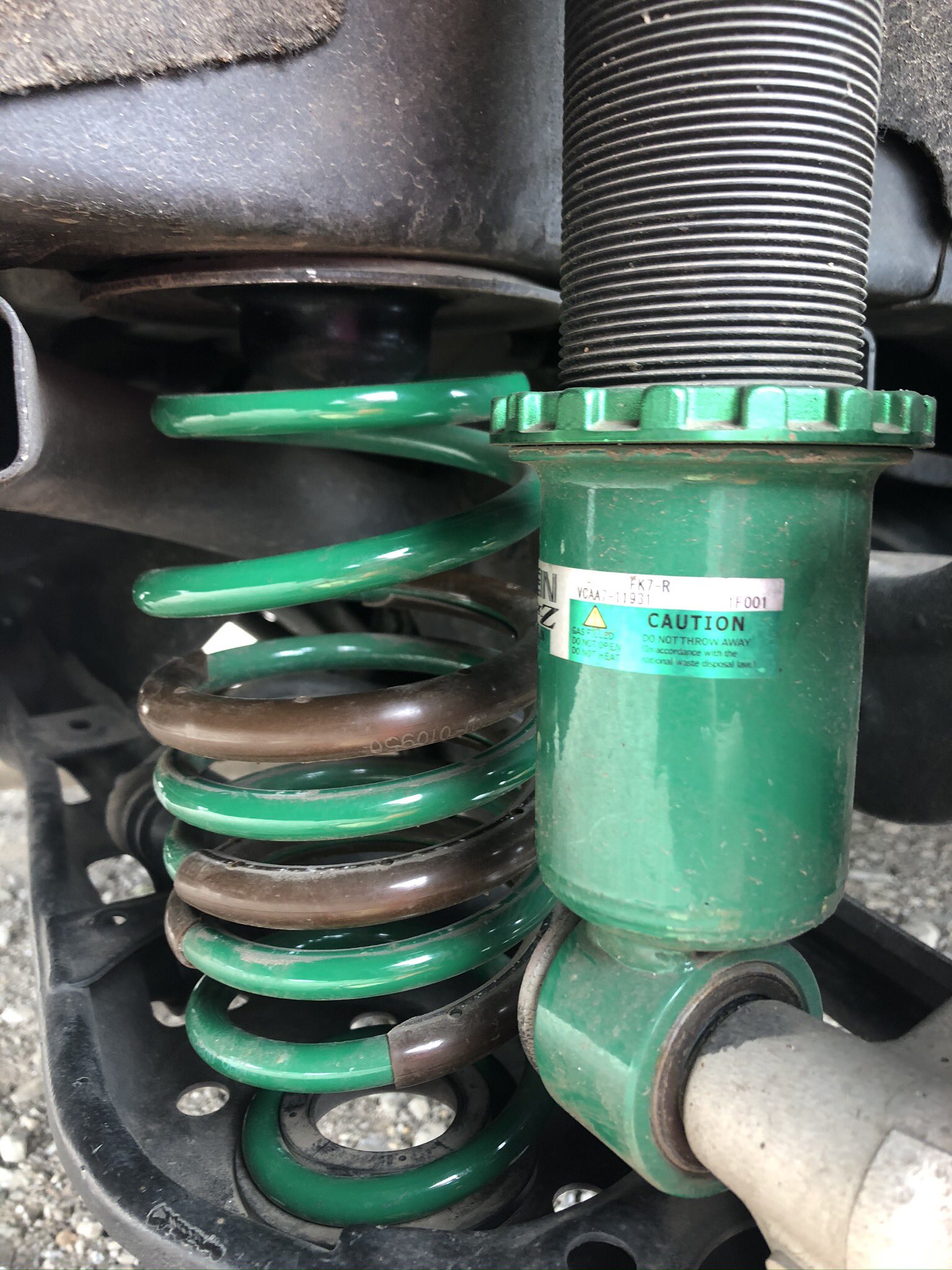 教祖がんもオージ 目指すは68キロ アジャスター抜きの タイラップ止めリア車高調