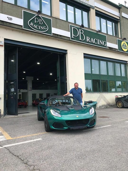 pbracingitalia's tweet photo. PB Racing non si ferma! 😜
Anche ieri consegnata una nuova, fiammante, Elise 220 Sport 💚
#lotus #lotuscars #grouplotus #lotuslovers #pbracing #forthedrivers #motori #auto #lotuselise #elise220sport https://t.co/LuGsUVjKkN https://t.co/VnKCUyQe0Y