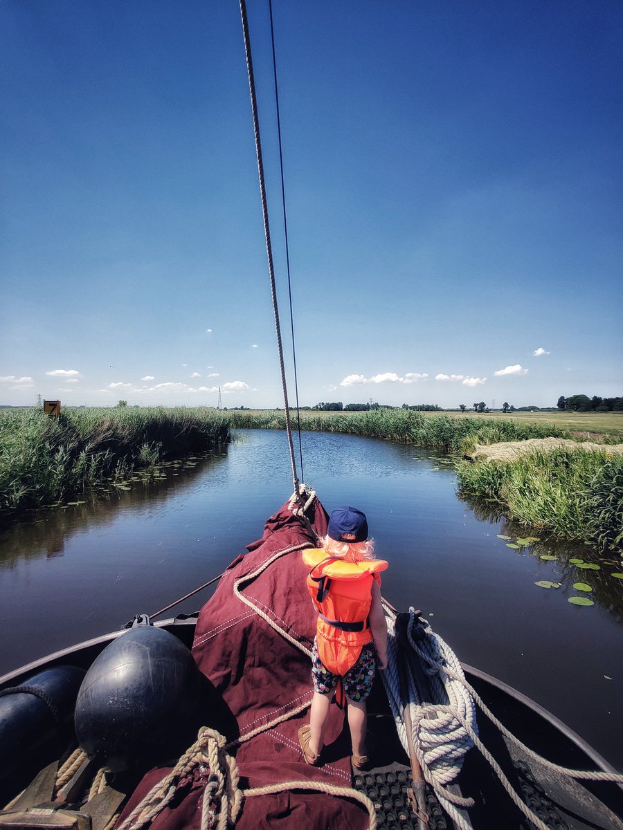 Het Andere Friesland! Spetters op ons gezicht, de Friese wind in onze haren. Wij gingen nieuwe avonturen sparen... Binnenkort lees je er alles over op de blog
#prhaf20 #hetanderefriesland <a href="/visitfriesland/">Visit Friesland</a> #hiermoetjezijn