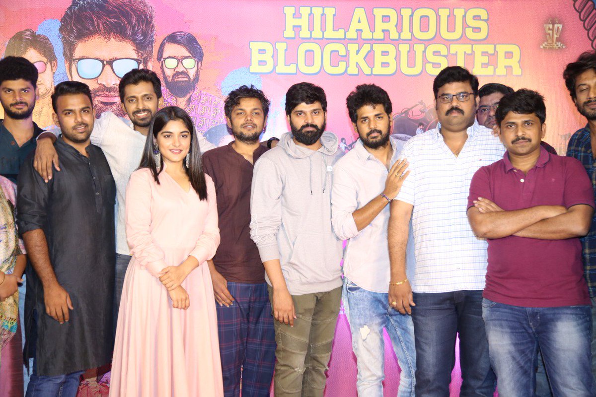 sainivethian's tweet photo. #1Yearforbrochevarevarura

#broche event pics 
@ramsayz @sreevishnuoffl @oddphysce @IamRohithNara #Manyamproductions #VivekAthreya
@i_nivethathomas 👑 https://t.co/ojzNGxG6ts