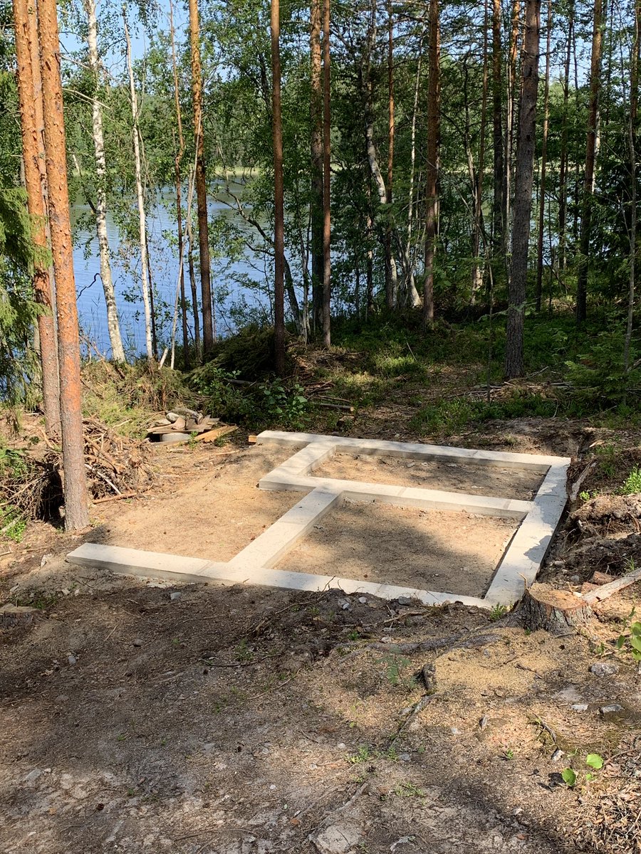 ville2fiddy's tweet photo. Part 2 — Asia kunnossa. Pohjan raivaus ja tasoitus sekä anturan valu. Seuraavaks sokkeli https://t.co/y5SkZMYi85