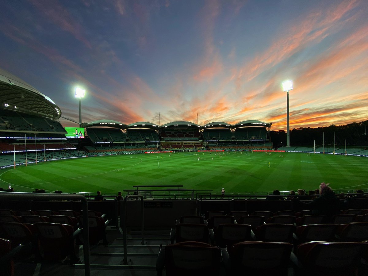 MJCatalano2's tweet photo. Adelaide turning it on for the first weekend of SANFL footy for 2020 https://t.co/ch3mlddzxL