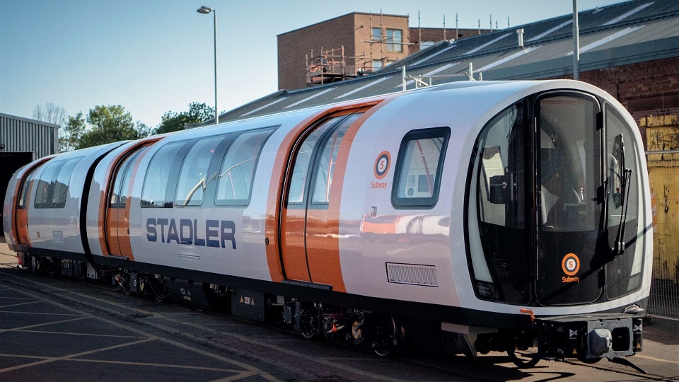 De nouvelles rames seronr livrées dès cette année 2020 :- 17 Rames Stadler et Ansaldo STS - Rame entièrement automatique- 200M£Incluant la modernisation des stations de métroSynthèse Métro :- 10,40km et 15 stations- 39 698 voy/j soit 14M de voy/an