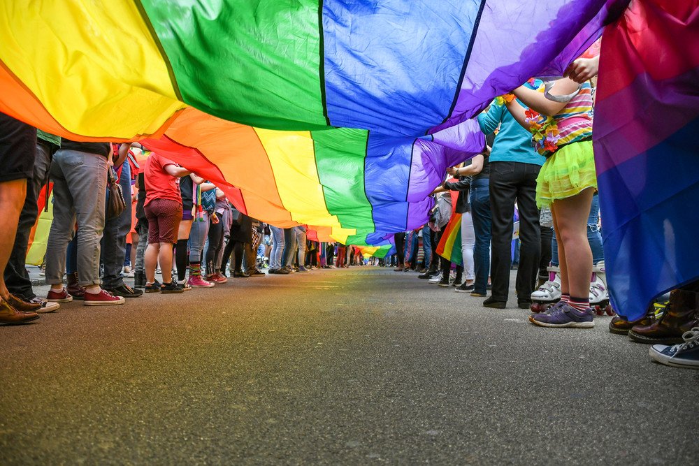 ximopuig's tweet photo. Agraïsc a tots els col·lectius LGTBI de la C. Valenciana que representen la convivència i diversitat de la nostra terra. La seua defensa de l'humanisme i la dignitat continua cada dia i ens deixa una lliçó: el món d'ahir mai torna.
Seguim avançant en drets.

#OrgulloLGTBI https://t.co/g7Y9AO1bTv