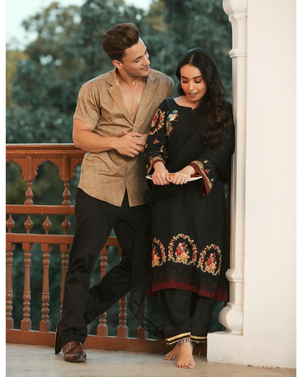 ResuMaharashtr's tweet photo. Excellent song 
#TeriGali 
#Barsim https://t.co/UYhA8IW4m9