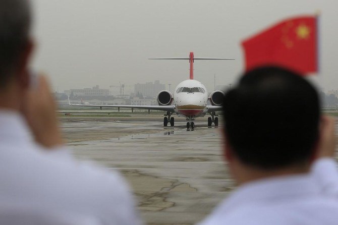 discoverchina01's tweet photo. China’s big three airlines take delivery of domestically made ARJ21 aircraft
Three carriers earlier announced deals to each purchase 35 ARJ21-700 regional jets from COMAC
https://t.co/aTfRXmVxv6 https://t.co/EJOzd9QbxE