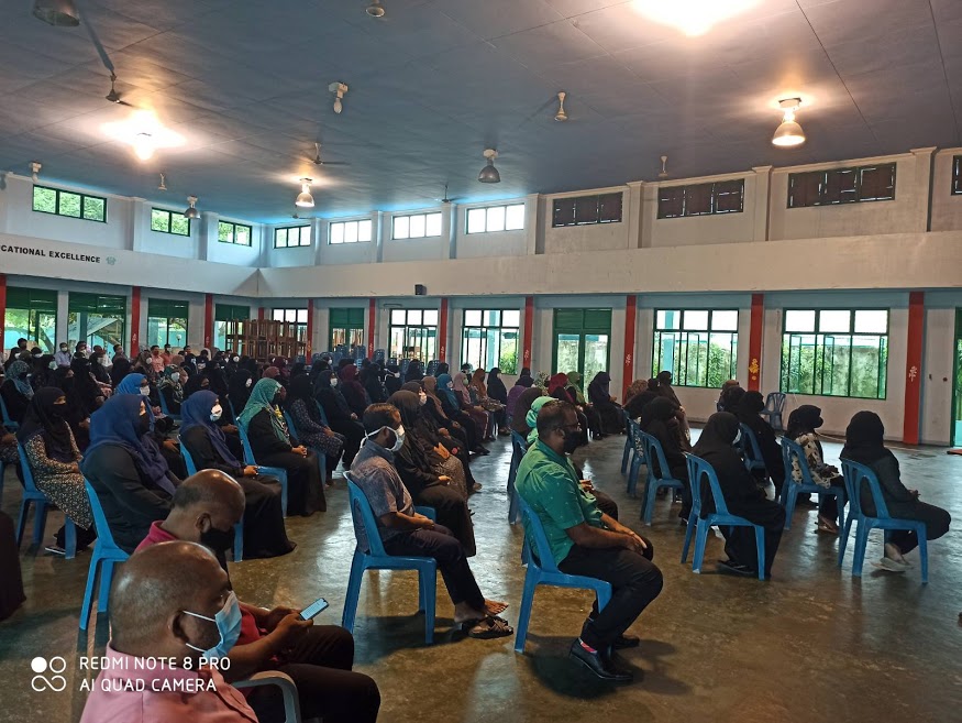 eduGS_09's tweet image. Great to have the first parents meeting with our enthusiastic  Principal (Nashid sir). Thanks a lot for all very dedicated staffs for the positive energy showcasing for the academic and physical  preparation to the new normal 2020. Happy to feel confidence in our staffs.
@MoEdumv