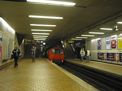 Savez Vous ? #GlasgowCapitale de l'Ecosse, a une ligne de métro circulaire, et c'est le 3ème plus vieux métro du monde après Londres et BudapestLa ligne a été ouverte le 14 décembre 1896Thread Métro et des TC de Glasgow (1/13) 