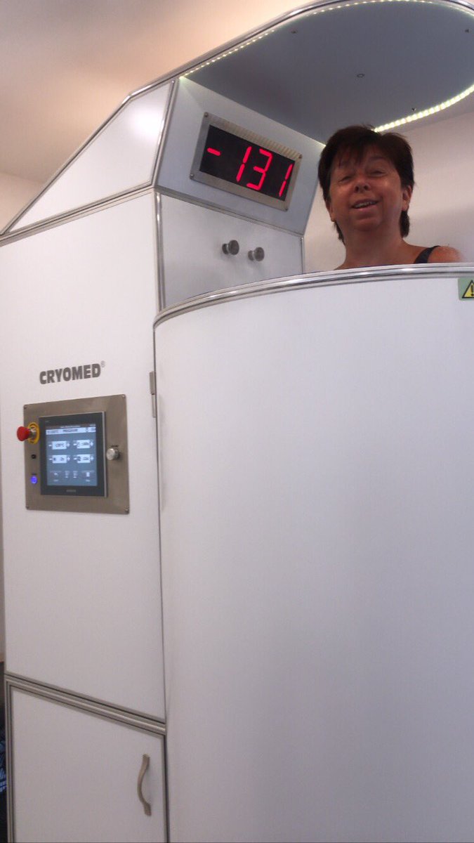 We think our regular client Janice missed us! Who else smiles like that whilst being at -131 🤣🤣 

#cryotherapy #cryotherapychamber