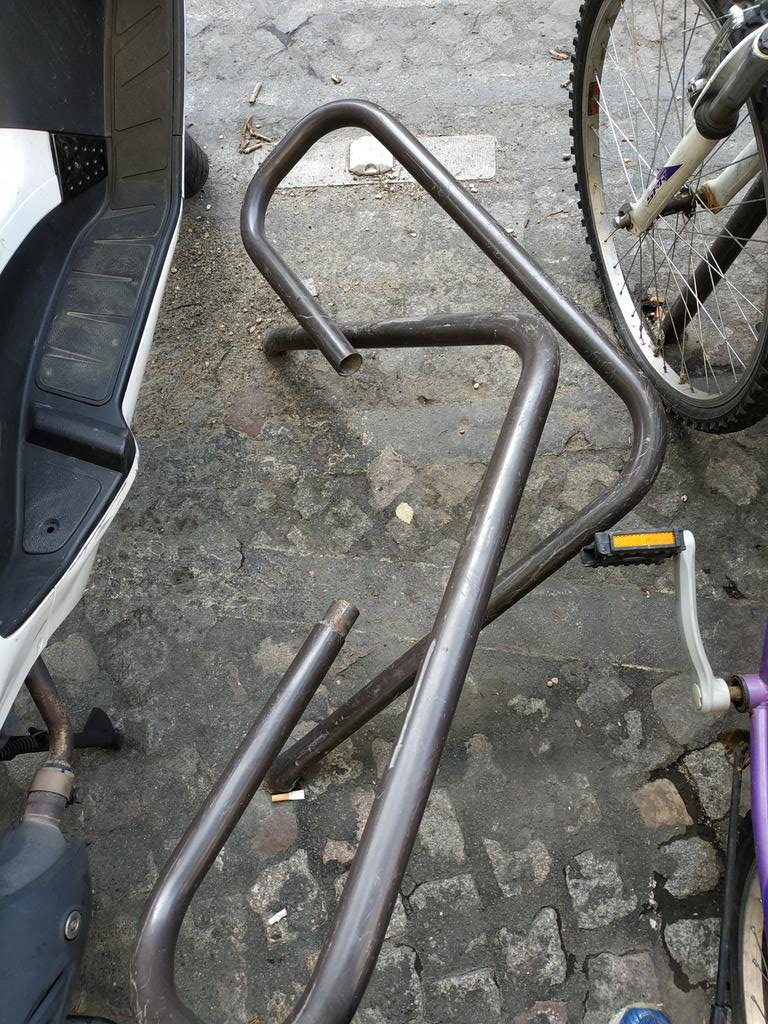 ritaxben's tweet photo. Tu veux un vélo ???
Déboite un arceau https://t.co/bu4aOuVExF