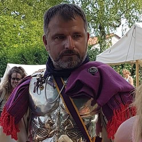 Praefectvs_Prae's tweet photo. 🌿Kindness and respect are the winners in the re-enactment, not the tyrants.🌿🥰 #FamiliaPoppaea #bestfamily #PraefectusPraetorio #praetorianer #legioXXIrapax #Rapax #RaeticiRomani #legatuslegionis  #PraefektRomanImperium #notblue #RomanArmy #followme #follow #picoftheday https://t.co/1bZzWKsCwg