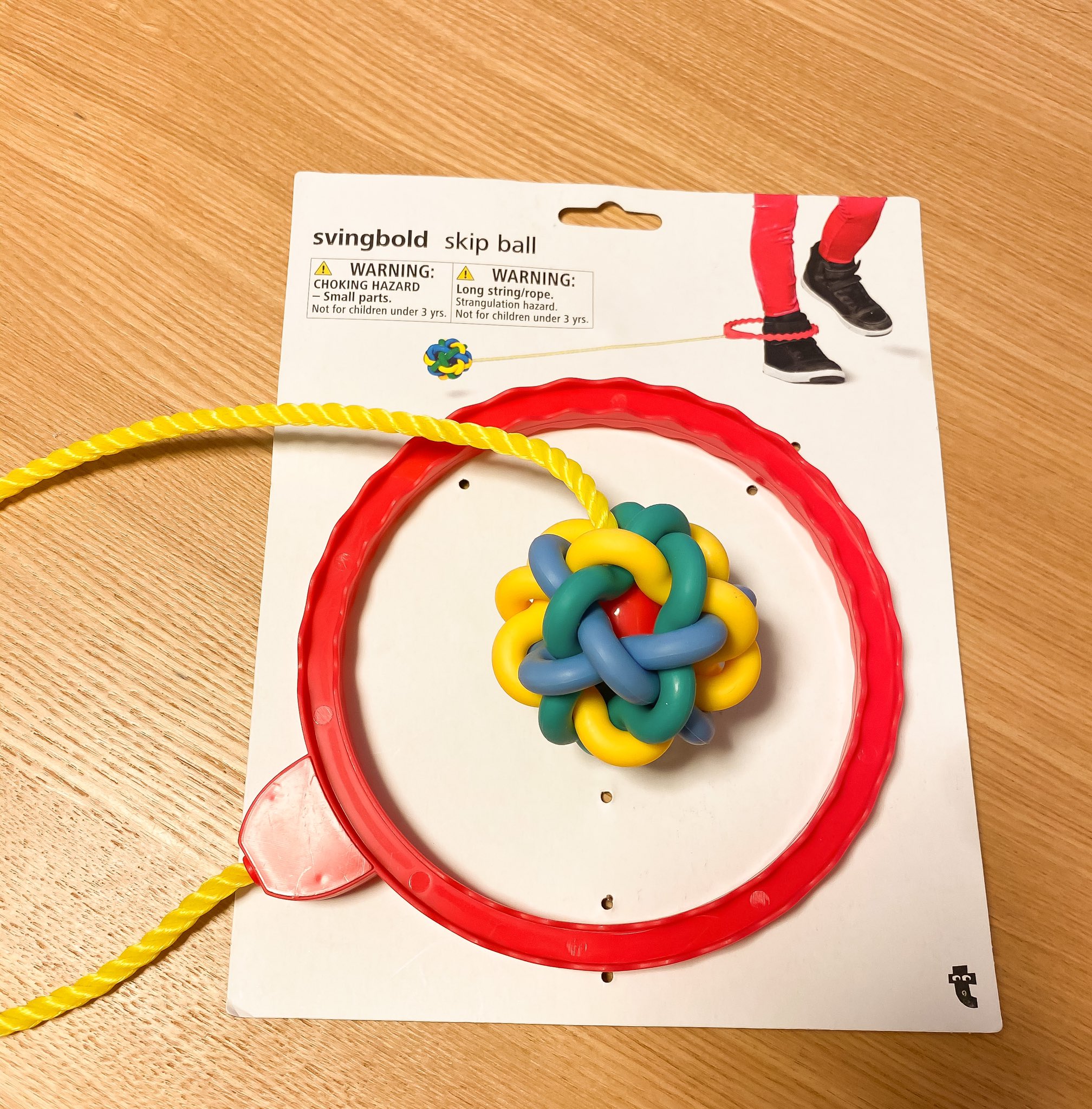 なちゅ 10月はadhd啓発月間 片足にはめてグルグル回して 反対の足でぴょんぴょん飛ぶ スキップボール 400円 をフライングタイガーで買ったんですよー 子どもにお手本をみせようと足にはめていざ回そうとしたら 右足の赤いリングが左足にバチコーンッ なちゅ 10月はadhd啓発月間 片足にはめてグルグル回して 反対の足でぴょんぴょん飛ぶ スキップボール 400円 をフライングタイガーで買ったんですよー 子どもにお手本をみせようと足にはめていざ回そうとしたら 右足の赤いリングが左足にバチコーンッ